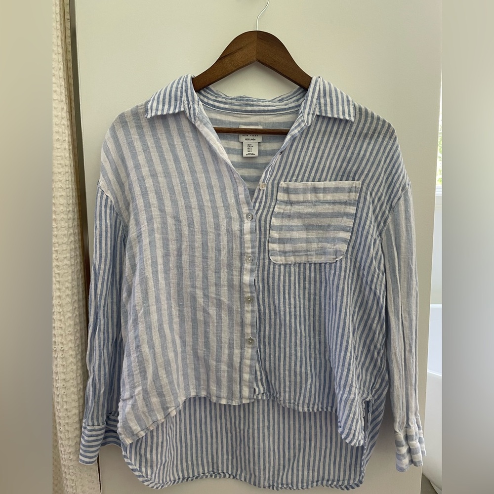 Nicole Miller Linen Shirt in Blue and White Stripes
